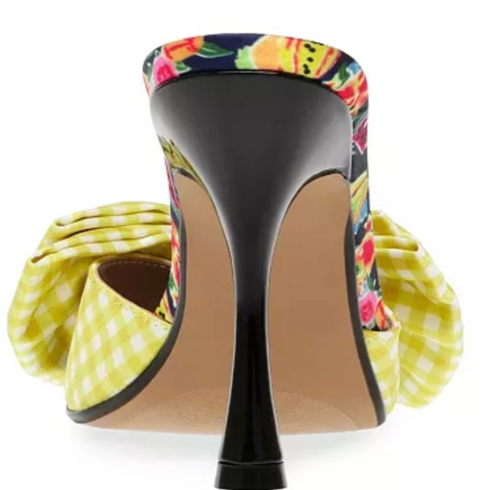 🛑Betsy Johnson Women’s Skyee Sandals🛑 - Picture 2 of 4